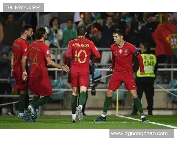 昔日恩怨重燃 C罗与老队友再度交锋场上碰撞火花