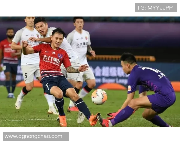 VAR赛场突发小插曲裁判如何应对及时处理比赛争议